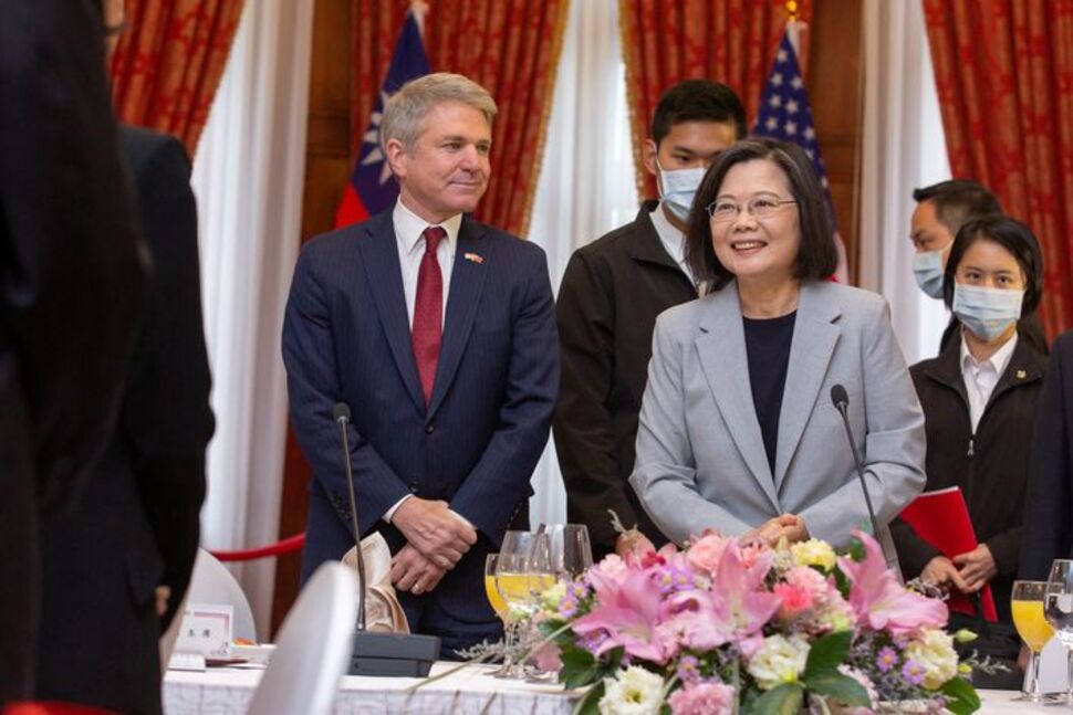 China Sanctions Senior US Lawmaker for Visiting Taiwan