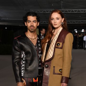 “Joe Jonas and Sophie Turner’s Marriage Status: ‘Irretrievably Broken'”