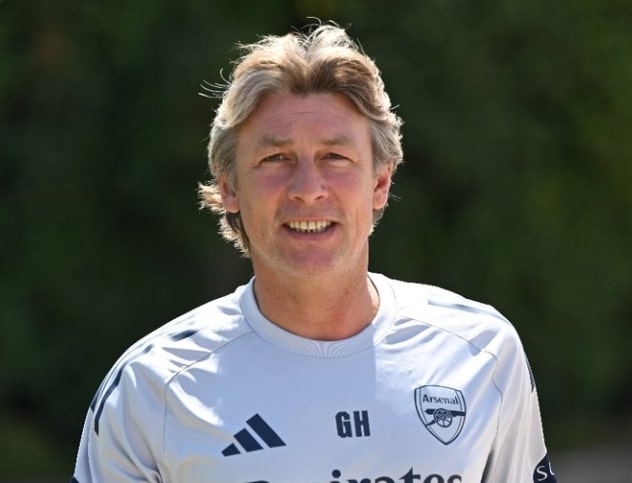 Arsenal Gets New Coach Gabriel Heinze